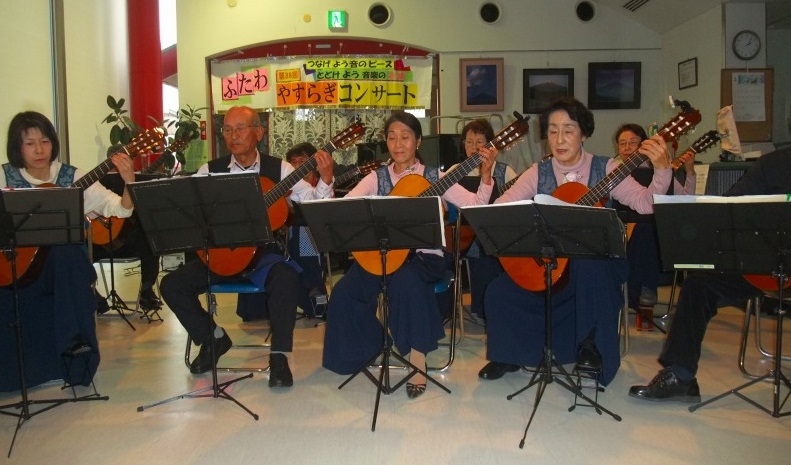 入院患者さんや地域の方と一緒に