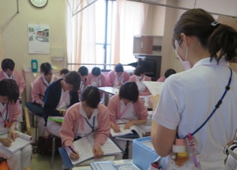 卒１看護師研修2日目の様子です｜看護学生サイト 船橋二和病院・千葉健生病院